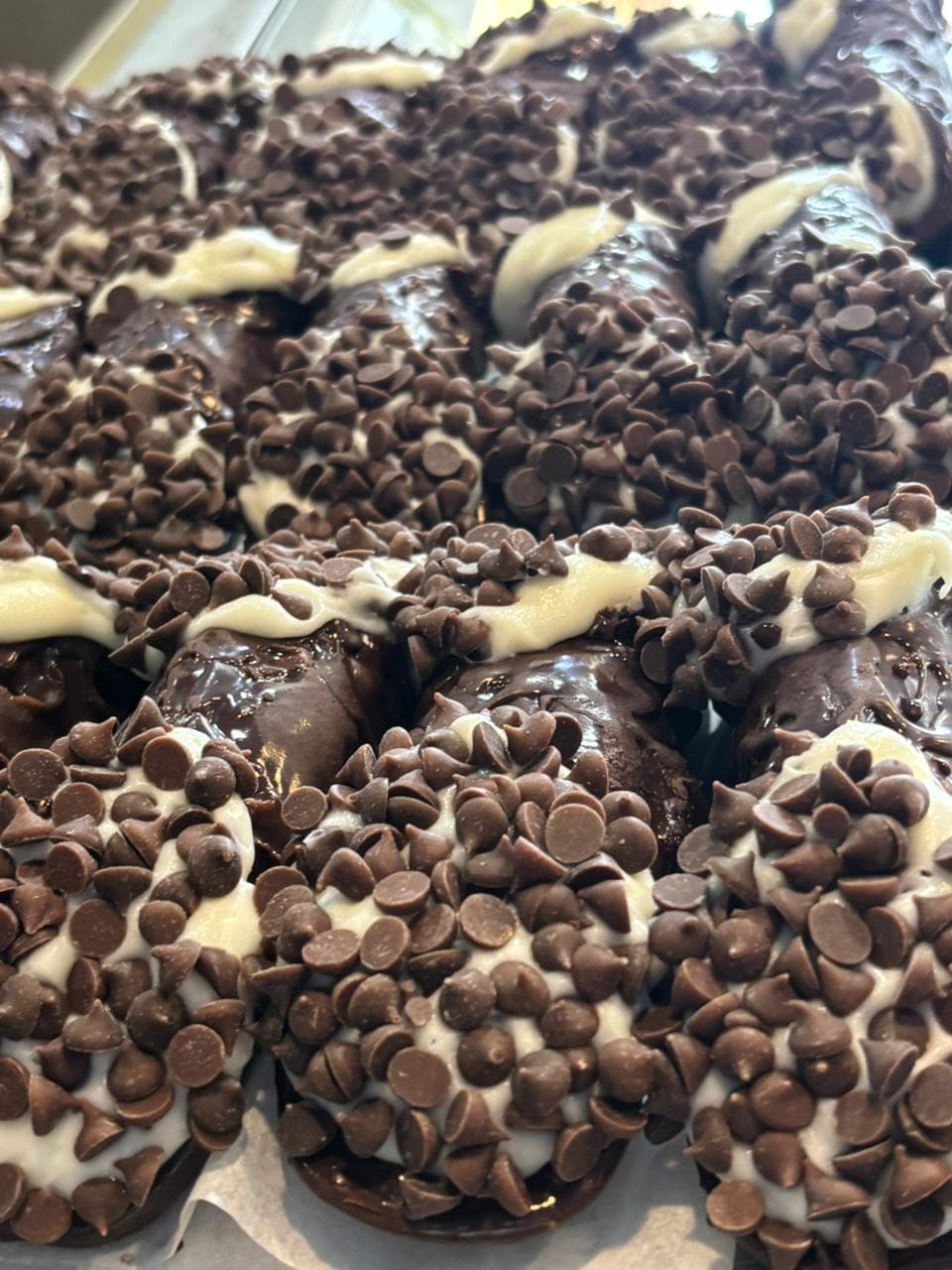 Chocolate chip and dipped cookie assortment